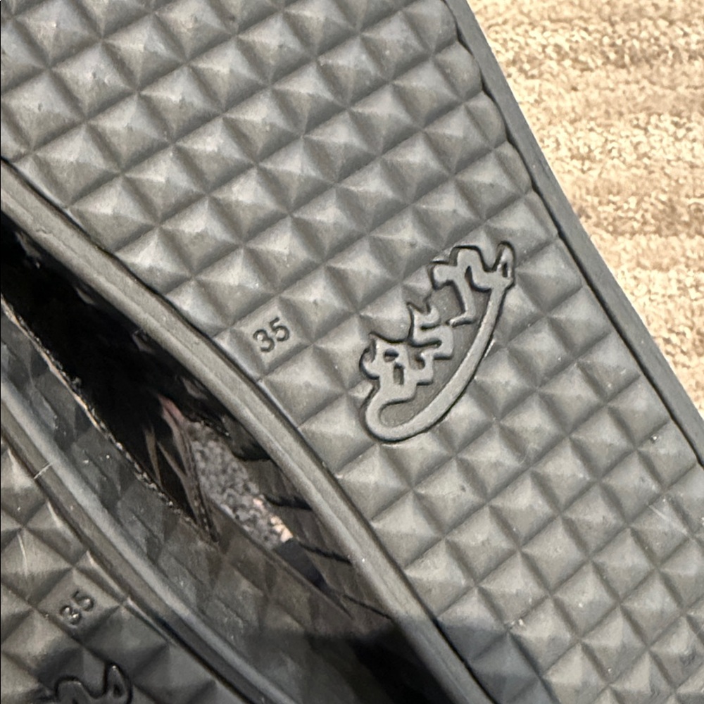 Ash Scream Geometric Sandals - Picture 3 of 4